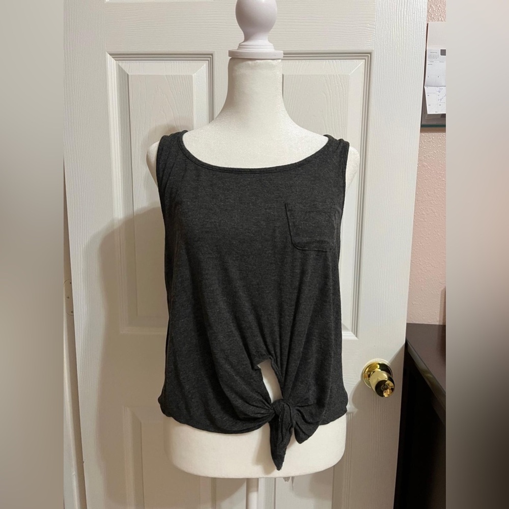 🩷 Splash Grey tank top with tie detai with pocket on side